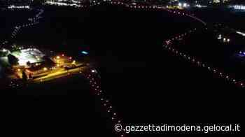 L’aeroporto si illumina di rosa per la Lilt - La Gazzetta di Modena