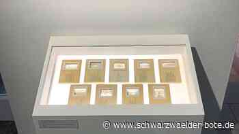 Papierkunst überzeugt Jury: Haiterbacher Künstler Hermann Künert stellt in Deggendorf aus