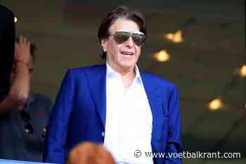 Pini Zahavi in tegenaanval: makelaar dient klacht in wegens schending van onderzoeksgeheim