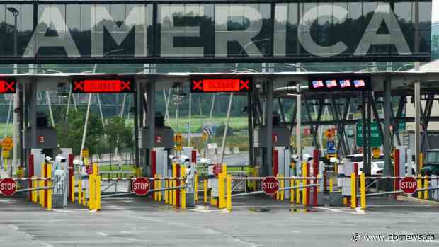 Closure of U.S. land border may hamper Canadians' winter travel plans once again, experts say
