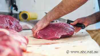 Meatworkers union 'flabbergasted' at Coles decision to end in-store butchery