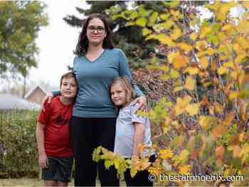 Parents, teachers raise alarm about rocky rapid test rollout in schools