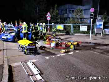 Verletzter Mann muss nach Unfall in Augsburg-Lechhausen befreit werden | Presse Augsburg - Presse Augsburg