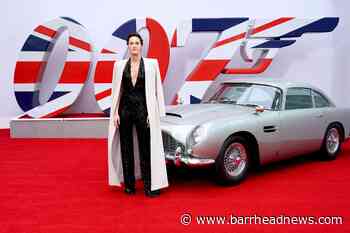 Phoebe Waller-Bridge shares thoughts on female Bond - Barrhead News