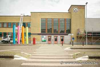 Ook station van Dendermonde krijgt boekenruilkast (Dendermonde) - Het Nieuwsblad