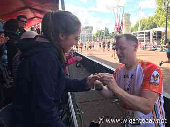 Romantic moment as Wigan runner pops the question during London marathon - Wigan Today