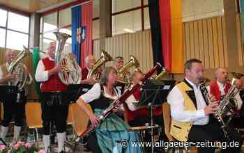 Herbstwindorchester unternimmt stimmungsvolle musikalische Reise - Allgäuer Zeitung