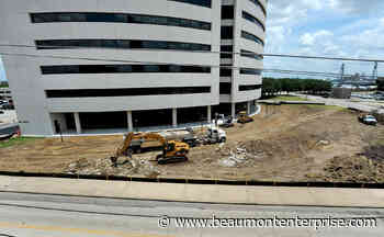 Provost Umphrey heads to Edison Plaza - Beaumont Enterprise