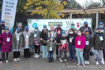 Kinderen ontdekken dierentuin
