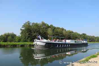 Milieuboot vaart tussen Roeselare en Leie