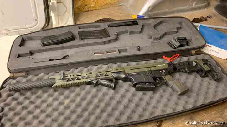 Lethbridge police seize $15K worth of drugs, a firearm and $3,300 in cash