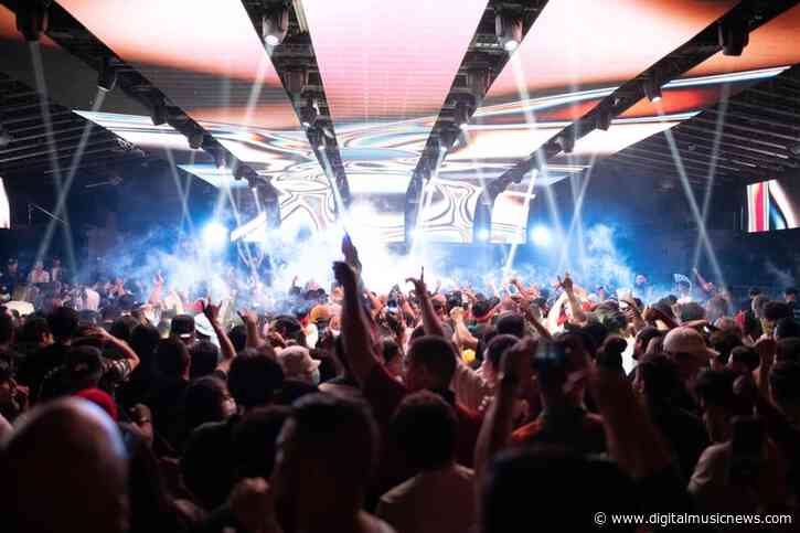 Los Angeles Will Require Proof of COVID Vaccination at Indoor Venues