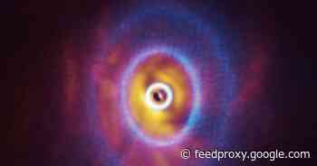 We may have spotted a planet orbiting three stars for the first time     - CNET