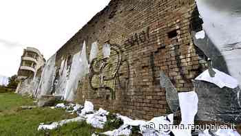Vandali e temporale danneggiano il murale fotografico lungo il torrente Parma - La Repubblica