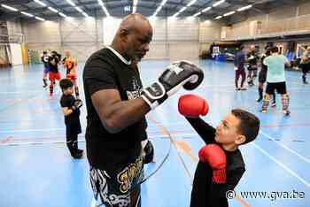 Kickbokslegende Ernesto Hoost geeft les in Edegem (Edegem) - Gazet van Antwerpen Mobile - Gazet van Antwerpen
