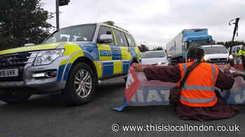 Insulate Britain blocks junction on M25 and Old Street