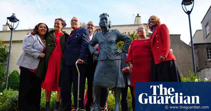 For ‘unrecognised black women’: statue of Henrietta Lacks unveiled in Bristol