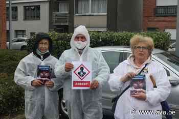 Asbest wordt onveilig verwijderd in sociale woonwijk, niks van aan zegt burgemeester - Gazet van Antwerpen