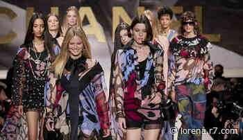 Chanel apresenta sua coleção de primavera-verão 2022 - R7.COM