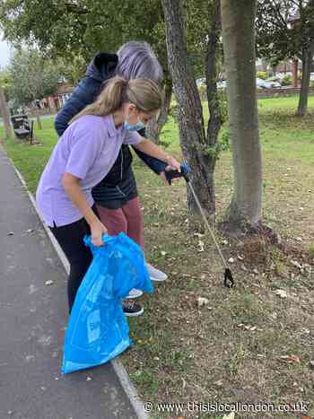 Chigwell care home residents get involved in litter picking event