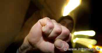 Bamberger Bahnhof: Unbekannter schlägt 25-Jährigen zu Boden und tritt ihm mehrfach gegen den Kopf