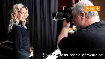 "Princess for one day": Augsburgerinnen stehen eine Stunde im Scheinwerferlicht