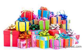 Retail Sales Expected To Pick Up Steam As Holiday Shopping Season Looms - GlobeSt.com