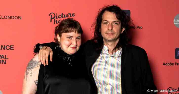 Lena Dunham thinks your body-shaming jokes need some work - Los Angeles Times