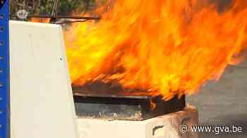 Aluminium als bouwmateriaal? Onderzoekers doen brandtest (Ranst) - Gazet van Antwerpen Mobile - Gazet van Antwerpen