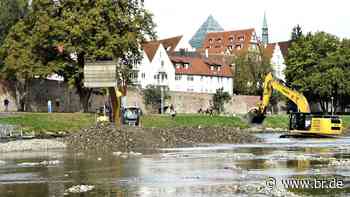 Hochwasserschutz: Stadtwerke baggern in Neu-Ulm Donau aus - BR24