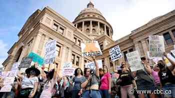 Texas wins bid to temporarily reinstate near-total ban on abortion