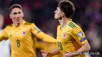James goal earns Wales thrilling draw in Czech Republic