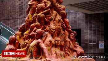 Hong Kong: University orders Tiananmen statue's removal