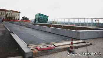 Ancora novità in piazza Vittorio Veneto a Fossano: cambia colore e passerà dalla ruggine al ghiaccio - La Stampa