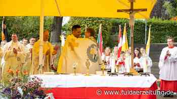 Fulda: Togar Pasaribu offiziell in Petersberg ins Amt eingeführt - Fuldaer Zeitung