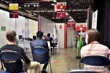 Hier krijgen helft van vaccinatiecentra een nieuwe locatie: “Je voelt dat niet enkel de 65-plussers maar wellicht de hele bevolking een derde prik zal krijgen”