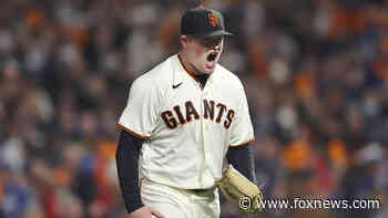 Masterful Webb pitches Giants past Dodgers in playoff opener
