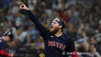 Red Sox flex muscles, power past Rays 14-6 to even ALDS 1-1