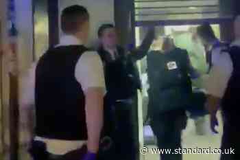 Triple shooting at barbers as police hunt gunmen in Forest Gate - Evening Standard