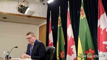 Sask. premier's messaging diverges from health-care officials amid refusal to adopt COVID-19 restrictions