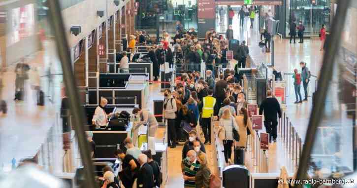 Schwieriger Ferienstart: Großer Andrang an Flughäfen