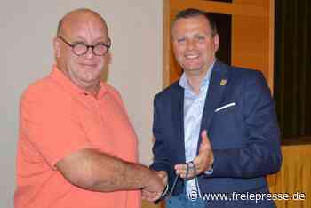 Lehrer geht für Stadtgeschichte in die Archive - Freie Presse