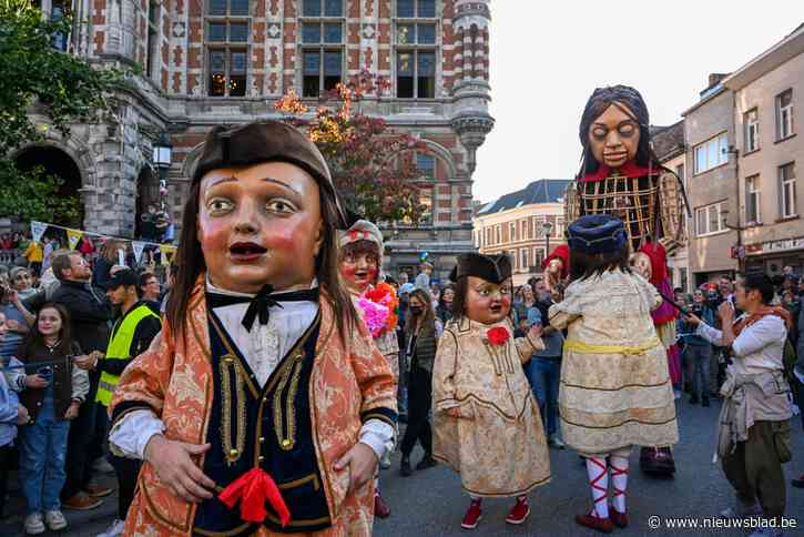 Reuskens krijgen heel Borgerhout op straat, met dank aan ‘special guest’ Amal: “Dit is een écht volksfeest”