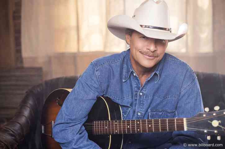 Alan Jackson Puts Songs & Memories Center Stage at Nashville Concert: 5 Standout Moments