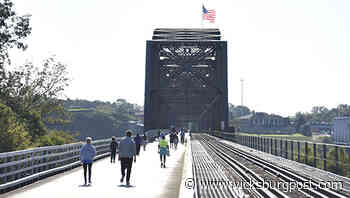 Over the River Run kicks off Vicksburg's fall running season - The Vicksburg Post - Vicksburg Post