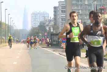 En we zijn gestart! Eerste wave van 27.000 lopers is vertrokken voor vertrouwd parcours