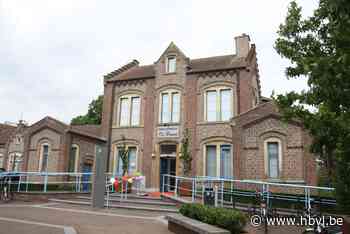 Vers Geperst en boekenverkoop in De Priool - Het Belang van Limburg