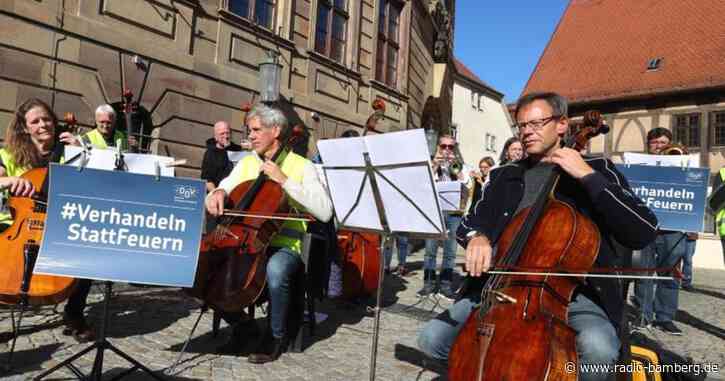 Orchester-Flashmob für Tarifvertrag: Kissinger OB verärgert
