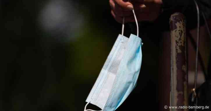 Wiesbaden: Maskenverweigerer sprüht Pfefferspray in Nachtbus