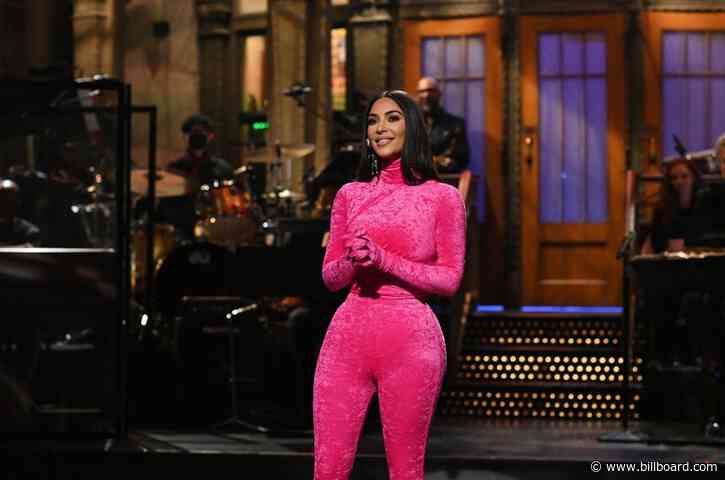 Kim Kardashian Tackles Divorce From Kanye West in ‘Saturday Night Live’ Monologue: Watch